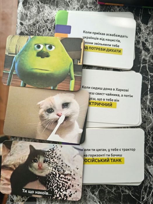 Настільна гра для підлітків 9-15 років " мемчики та котики"