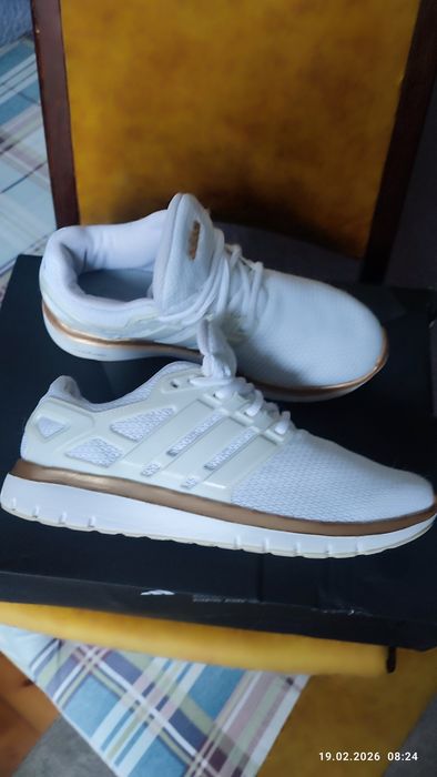 Кроссовки Adidas