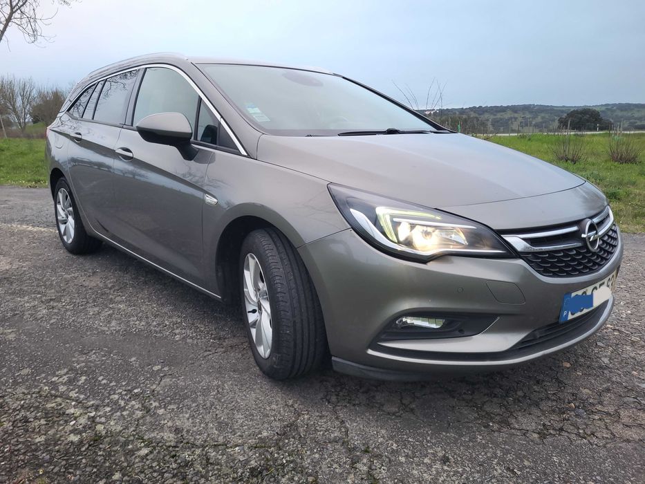 Opel Astra Sports Tourer 1.6 CDTI — photo 2