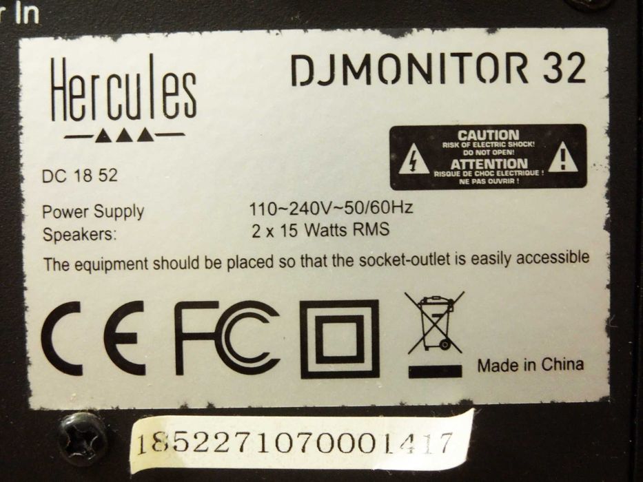 Turntable Pioneer PL770/ Preamp Behringer PP400/ Colunas DJ Monitor 32