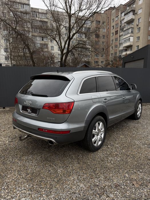 Продається Audi Q7