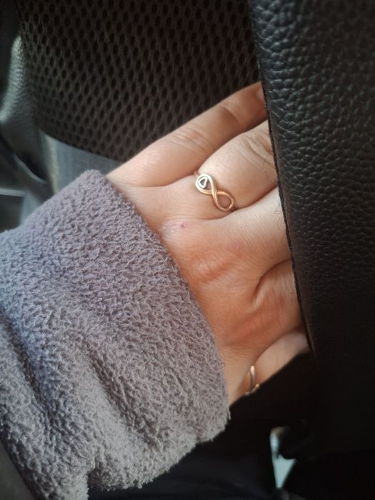 Продам золоту каблучку 585,розмір 19