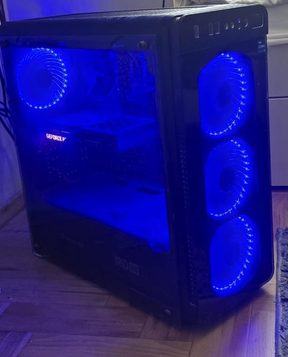 Sprzedaje gamingowy komputer