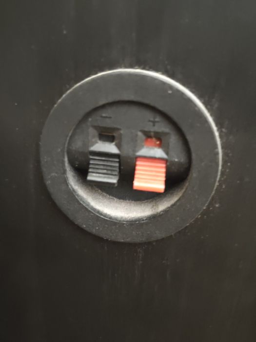 Колонки новые черные