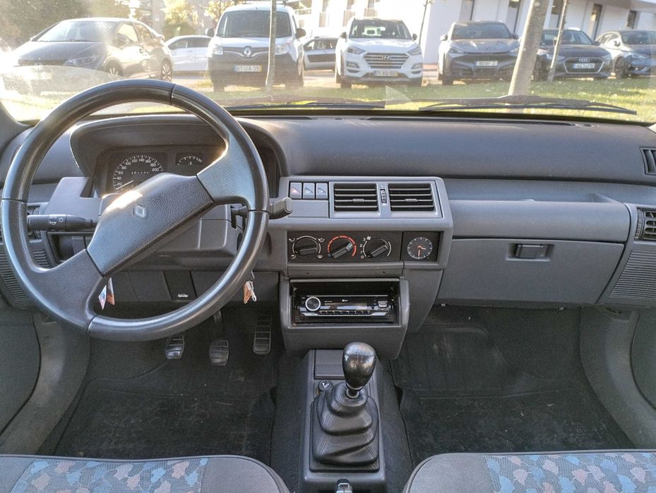 Renault Clio I RN 1.2 (1993) — de Coleção