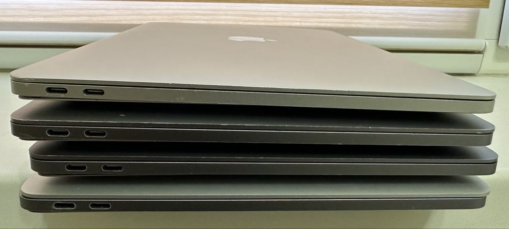 Продам Лот 4 шт Macbook Air/Pro 2016-2017 A1708