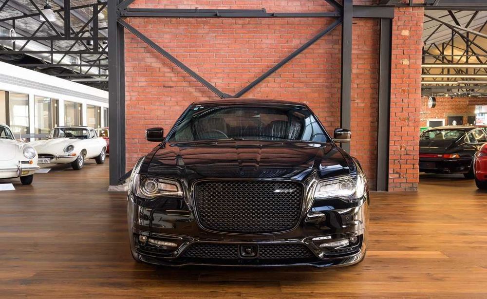 Решітка радіатора нова оригінал CHRYSLER 300 15-23р. решетка радиатора