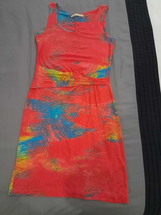 Vestido Estampado com Detalhes em Laranja – Tamanho S