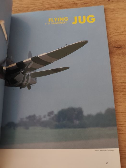 Famous Airplanes of the world P-47 THUNDERBOLT