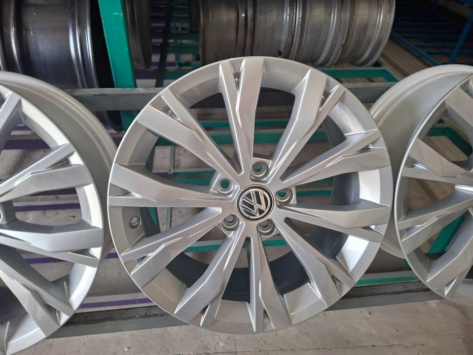 Оригінальні диски  Фольцваген 5/112 R17 7J ET40 Volkswagen.