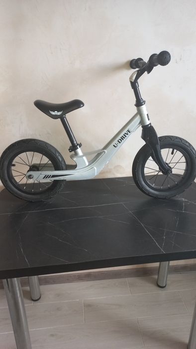 Продам детский велобег б/у