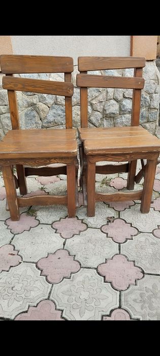 Продам дубовые столы и стулья