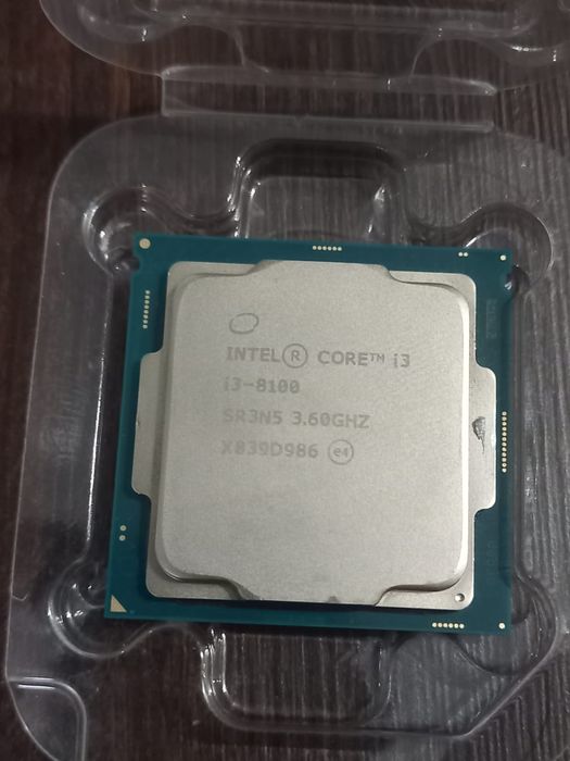 Ptoxesor Intel i3-8100 socket lga 1151