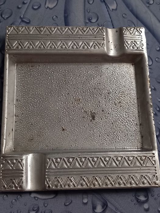 ПРОДАМ попільничку