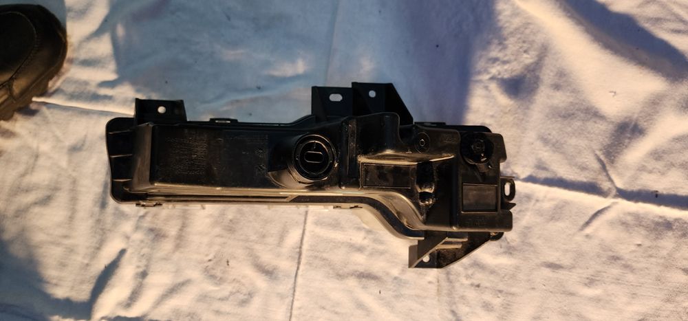 Противотумана фара Tesla model 3