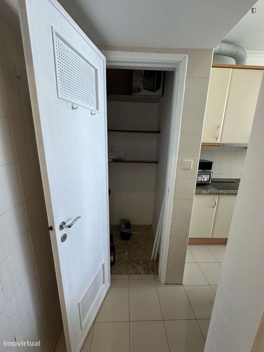 Quarto - localizado em Lisbon