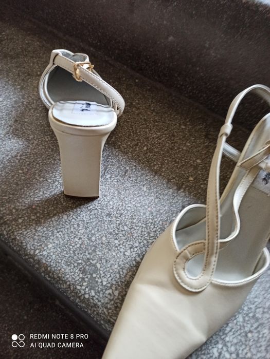 Sandały ecri rozm. 38, ślub