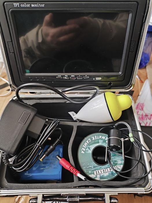 Камера для зимової риболовлі в металевому  кейсі