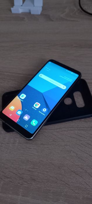 Телефон мобильный LG