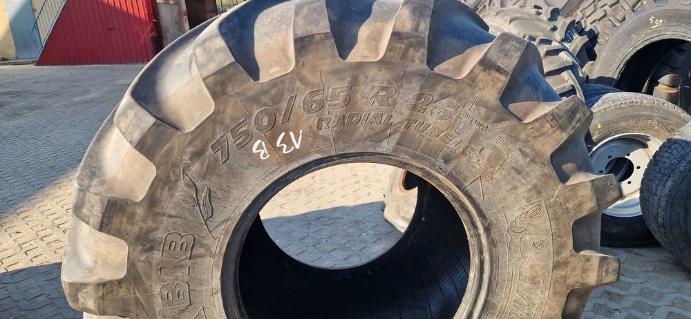 750/65r26 28.1r26 28.1-26 Michelin 60% bieżnik Bez napraw 2015r