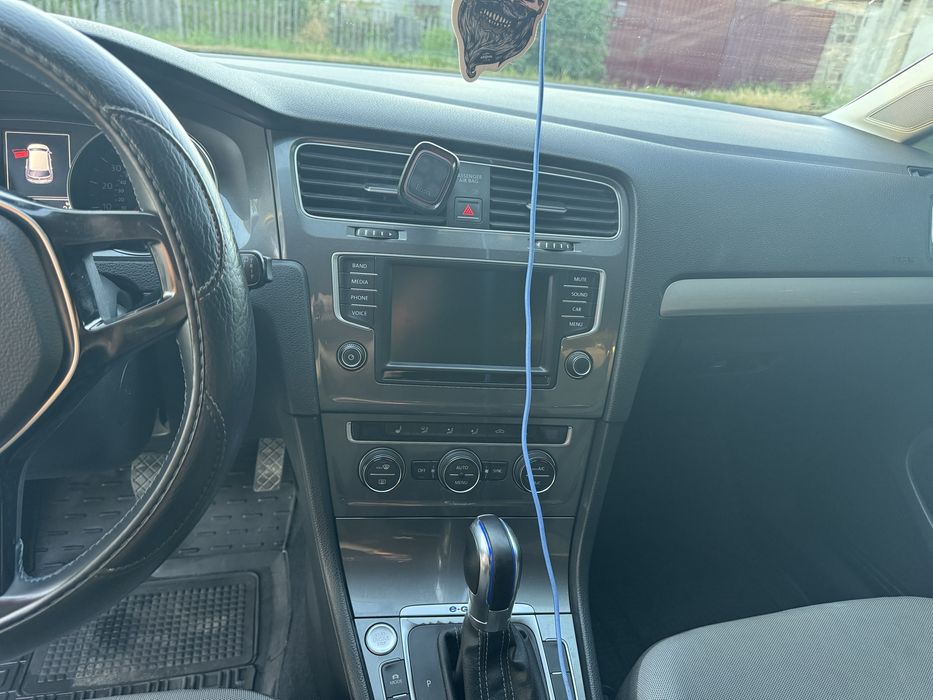 Продам свой e-golf