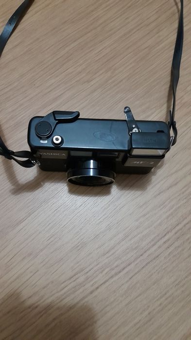 Máquina Fotográfica Yashica MF-2  ( Valor FIXO )