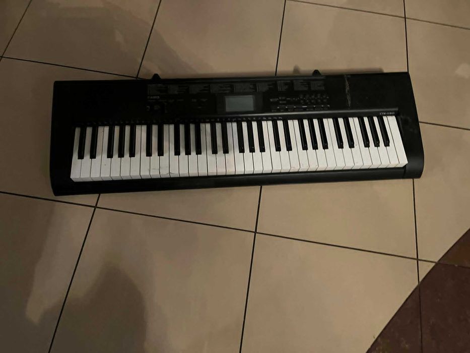 Keyboard Yamaha Porta Sound PSS-580