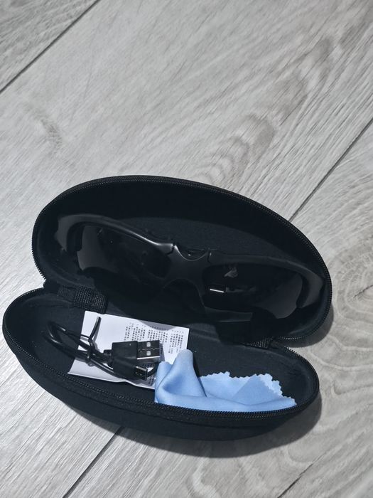 óculos de sol com auriculares Bluetooth integrados
