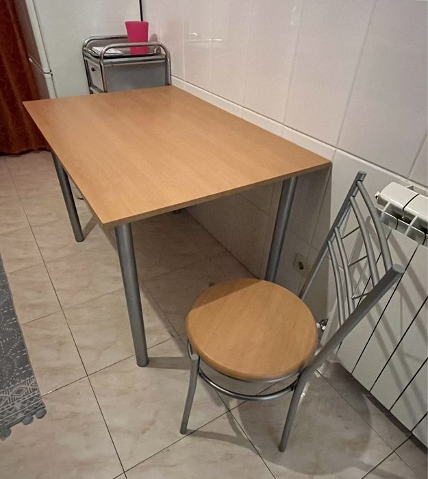 Mesa cozinha com 4 cadeiras64729606223747120