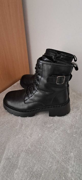 Продам черевики зимові