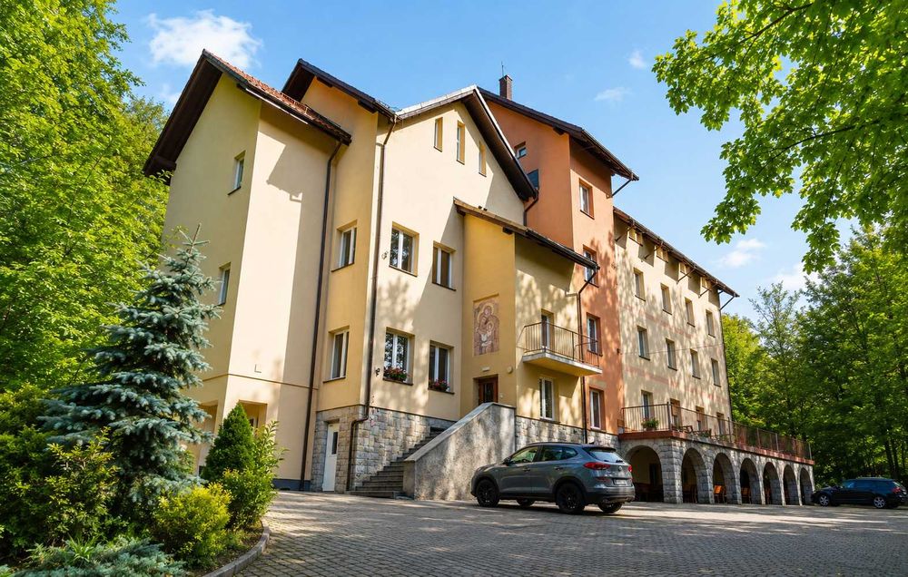 IDYLLA WISŁA | Wyjątkowa nieruchomość inwestycyjna w Wiśle | 1,23 ha | 1273 m² | 27 pokoi | Hotel • Resort • SPA • Dom Wczasowy