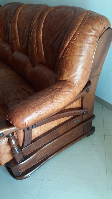 Sofá em pele de 3 lugares
