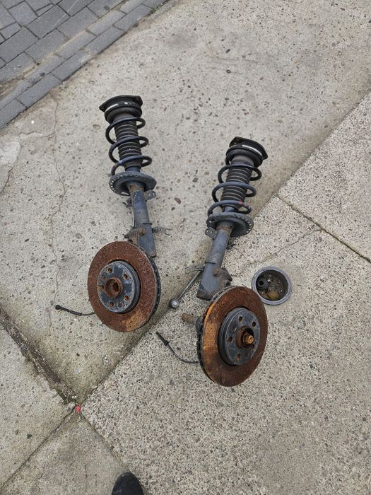 Amortyzator Zwrotnica Gira Renault Kangoo II lift 1.5 DCI