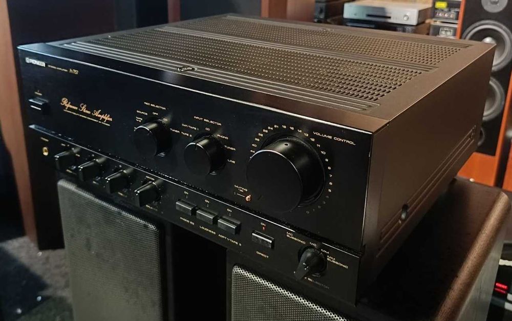 Pioneer A-757 підсилювач інтегрований