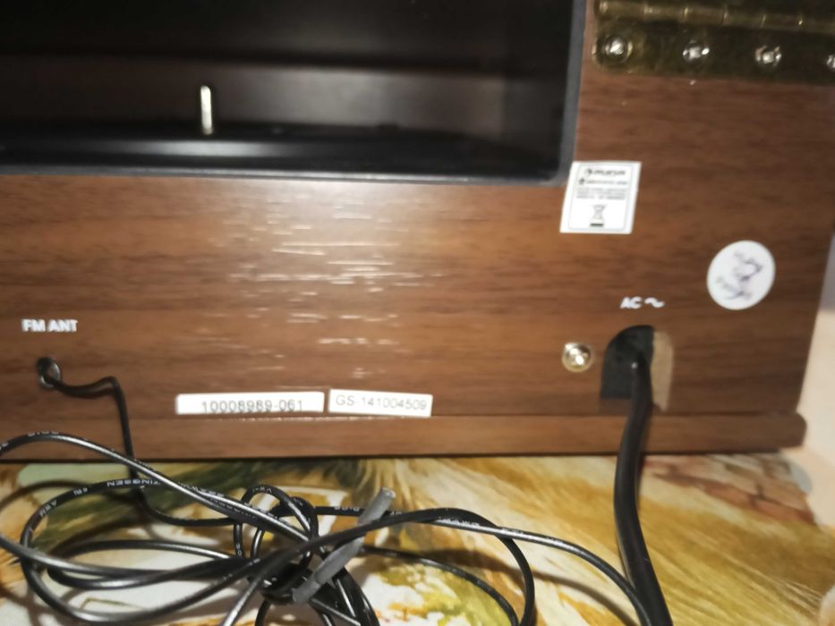 Gramofon Auna TT-92W z radiem