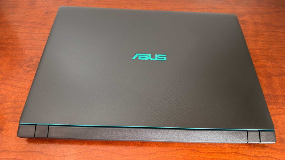 Asus X560u Gamming 15.6"FHD|i5-8250U|16GB Ram|Ssd 512Gb|GTX1050 4Gb|