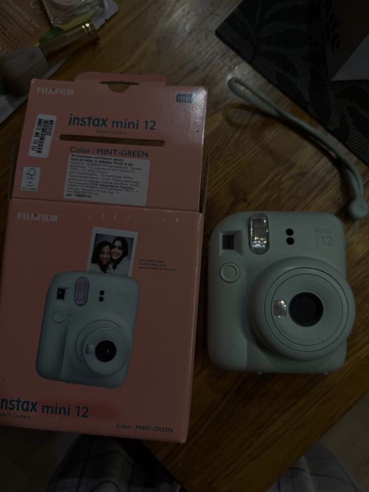 instax mini 12  color:mint-green