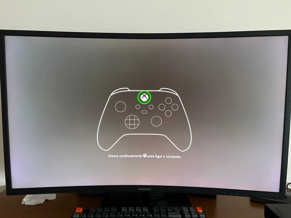Xbox One X/1TB (Muito bom estado, c/ Comando Elite, c/acessórios)