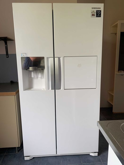 Lodówka Samsung Side by Side RS7778FHCWW
