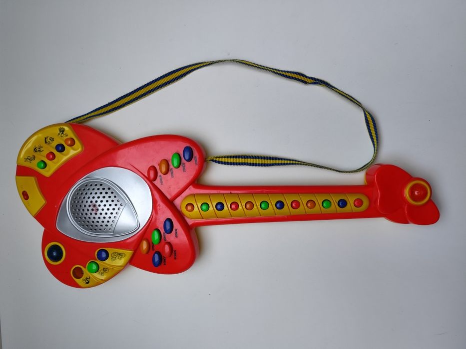 Gitara grająca zabawka