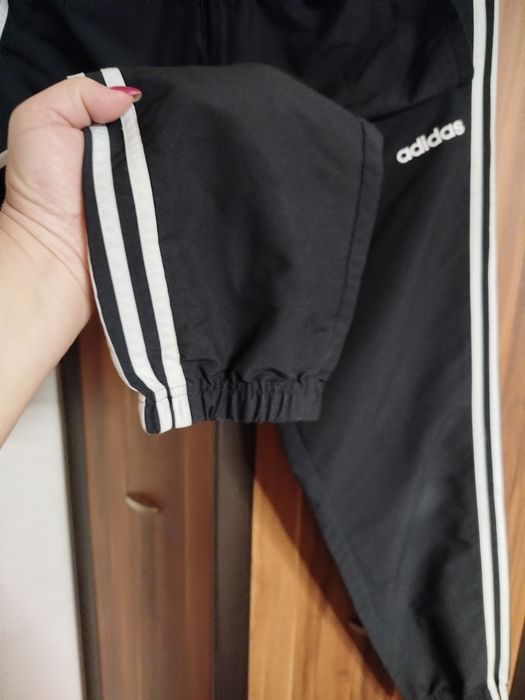 Spodnie dresowe męskie Adidas rozmiar M stan bardzo dobry