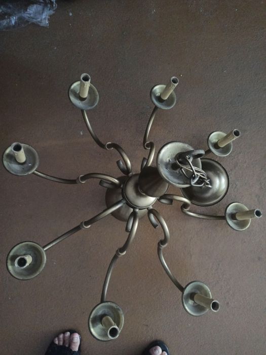 Candeeiro de teto em latão.