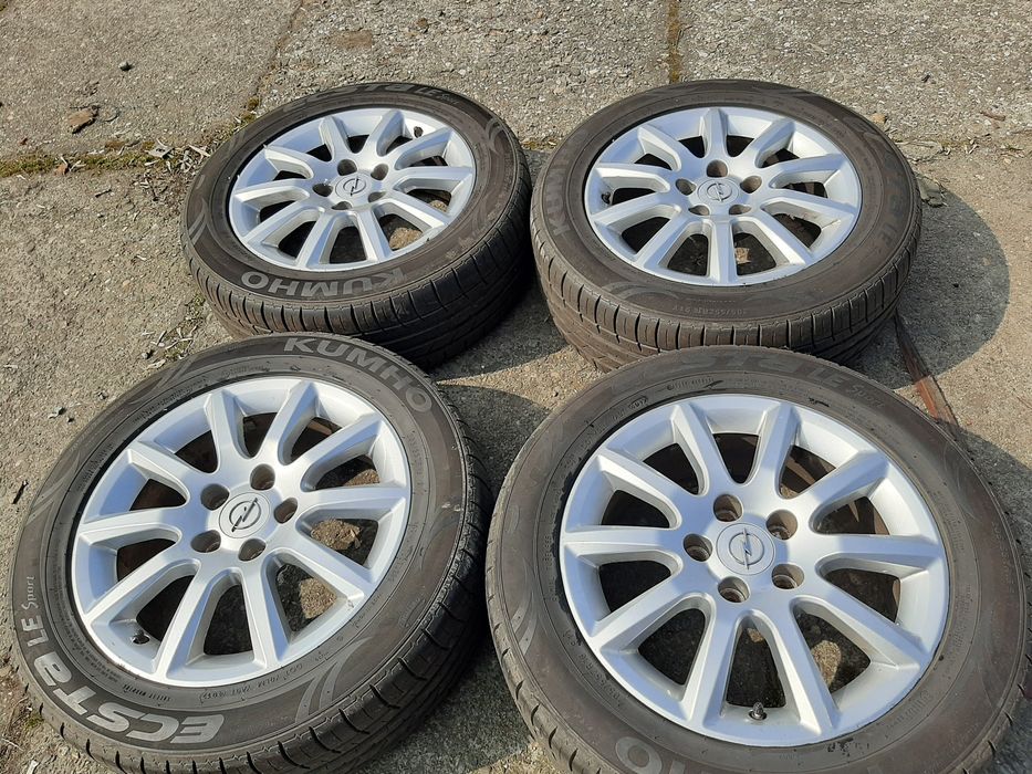 Oryginalne felgi Opel 16 cali z oponami letnimi