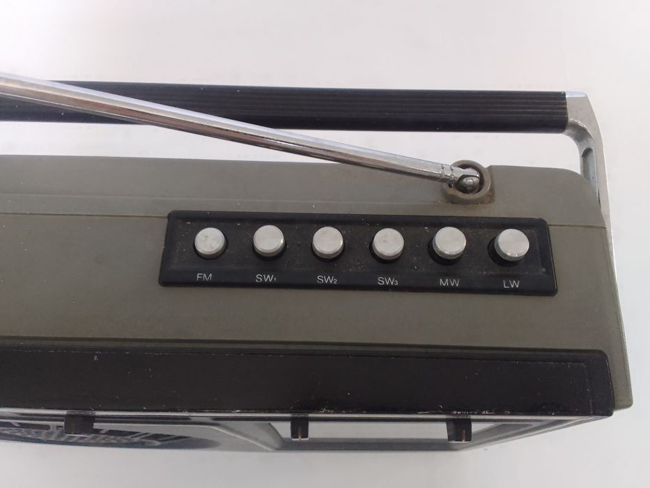 Rádio Sony ICF-8900L