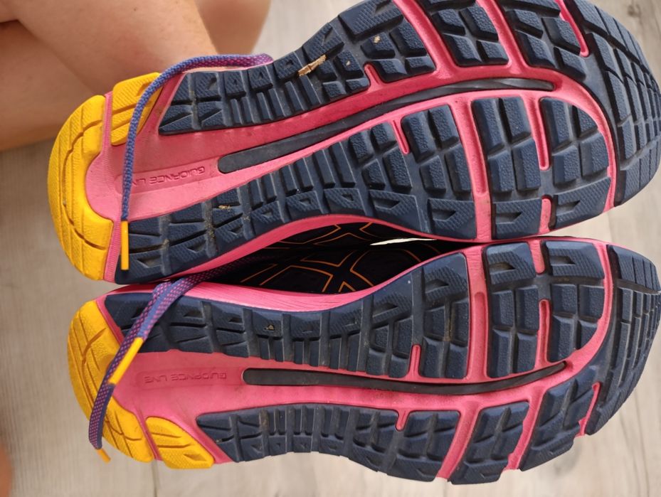 Buty damskie Asics Gel Cumulus 40