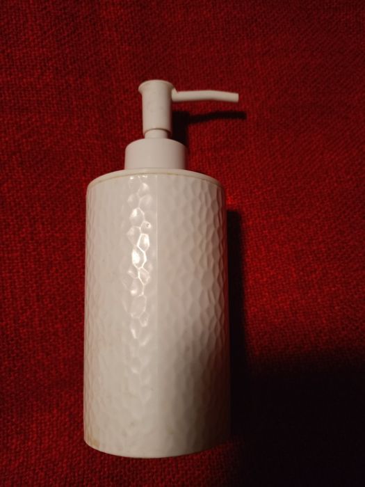 Дозатор для жидкого мыла,моющего