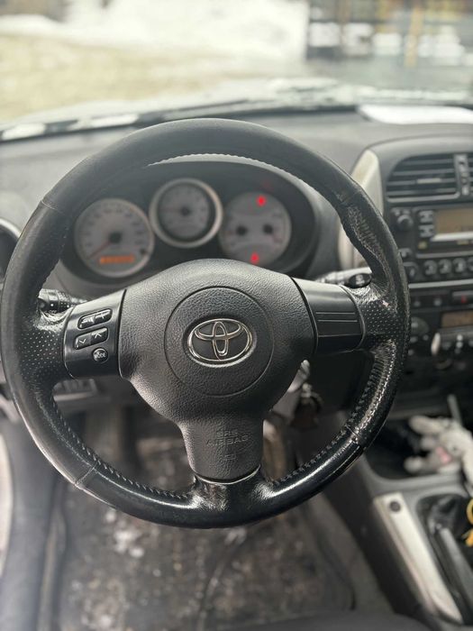 Toyota Rav4 2005. 2.0 D4d