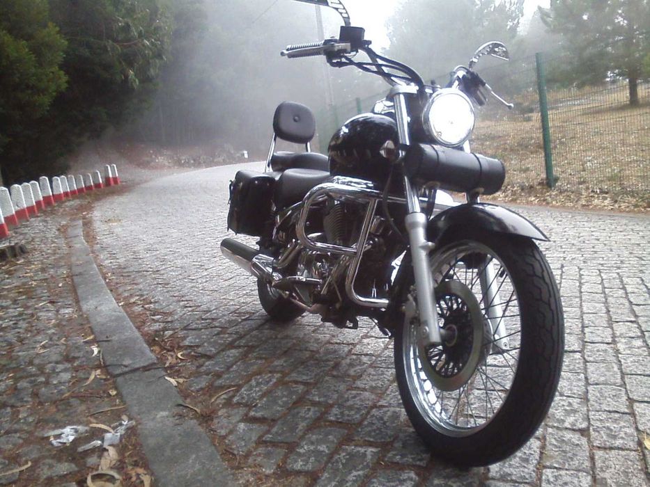 Suzuki Intruder 250