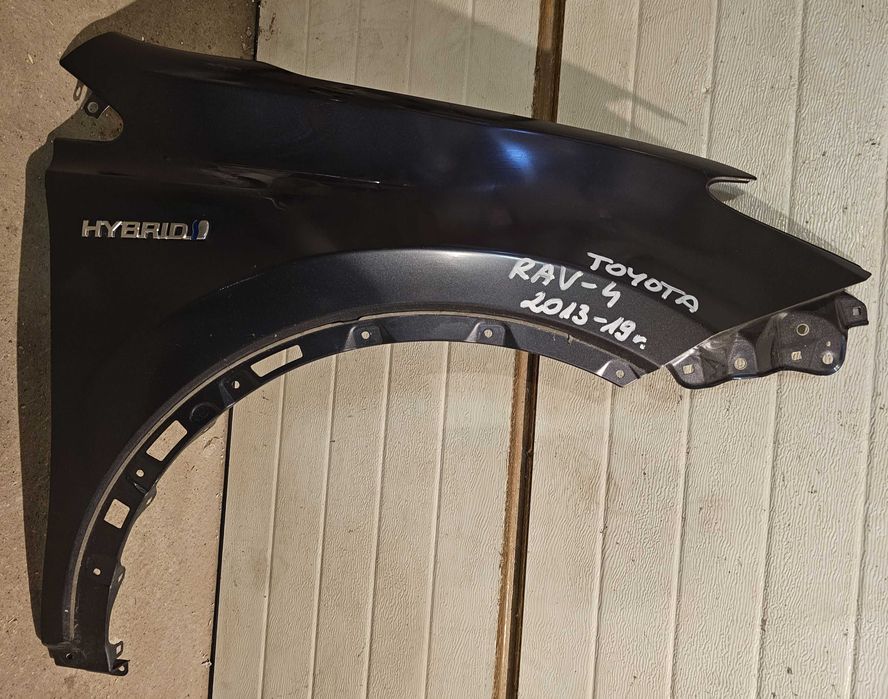 Toyota Rav 4 Rav-4 błotnik przód przedni prawy 13-19r.