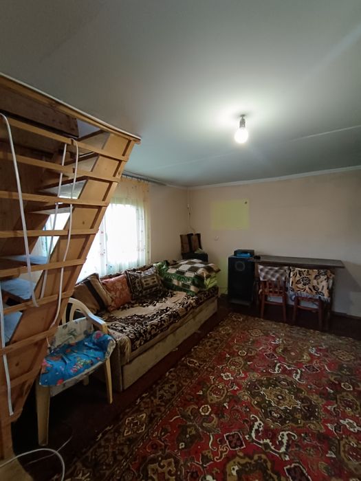 Продається дачний будинок